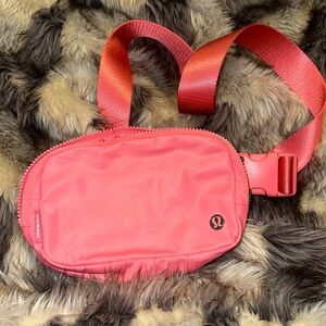 Lululemon everywhere belt bag Sakura Pink